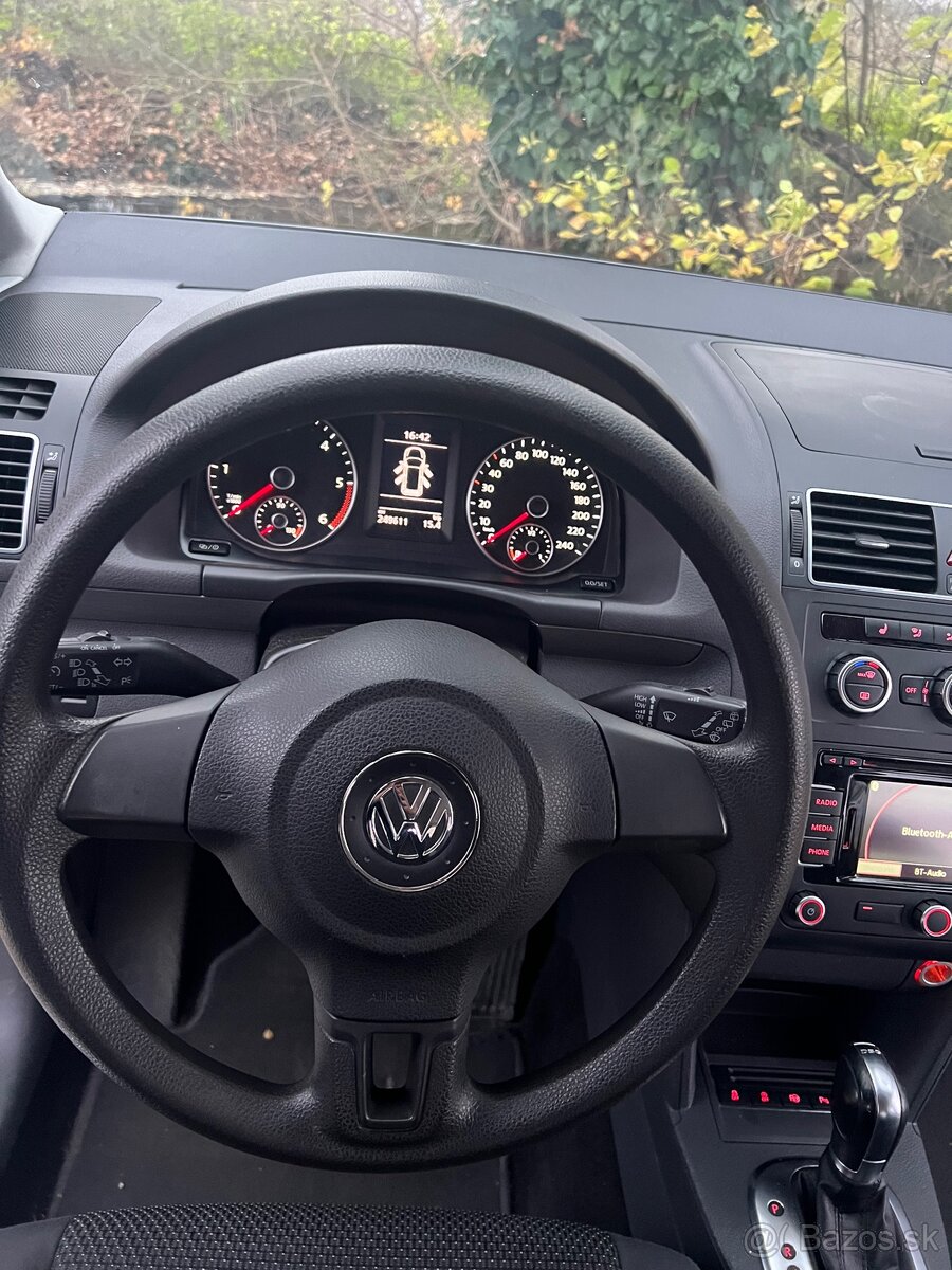 Volkswagen Touran 2.0 TDI • 103 kW - 6