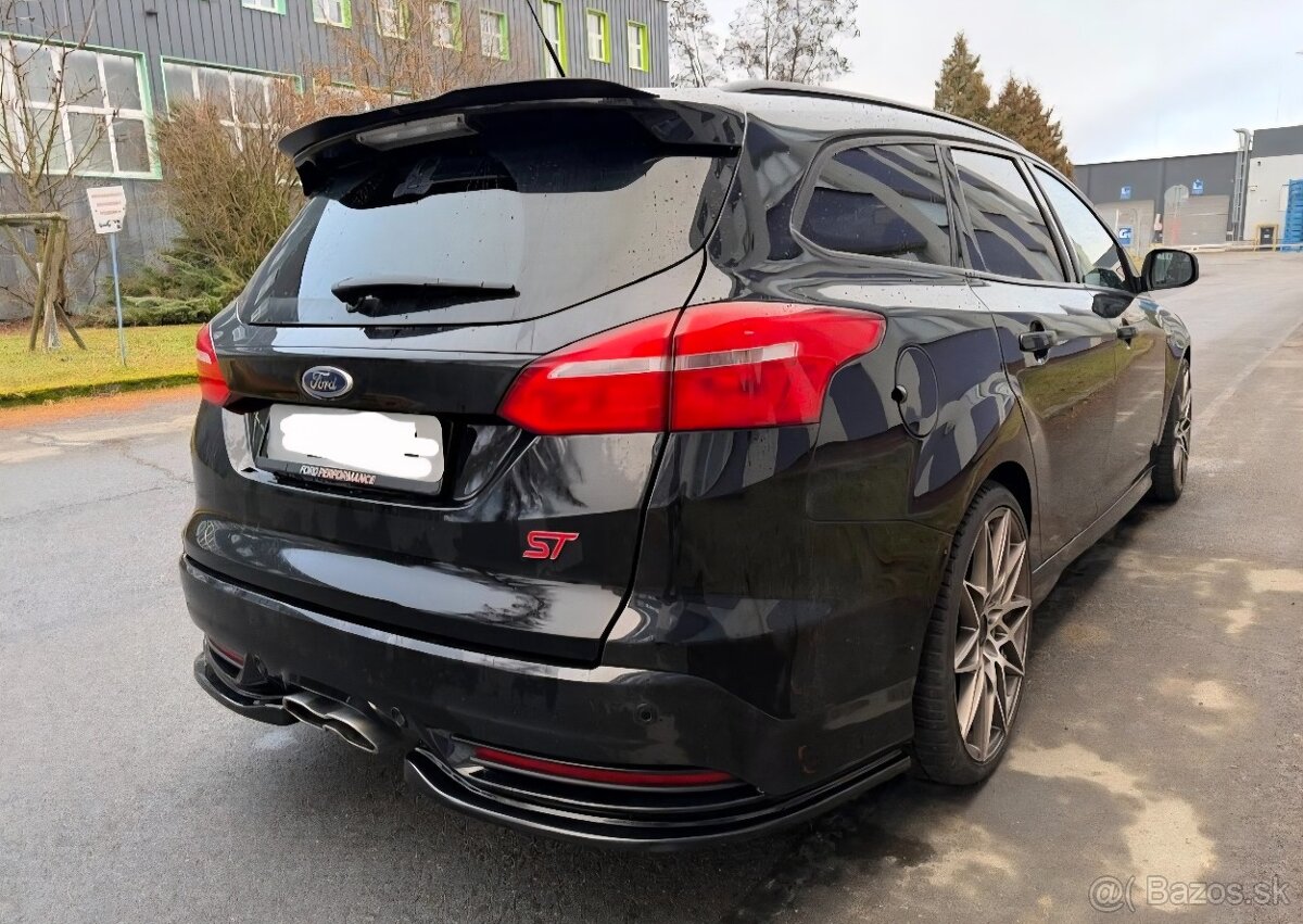 Ford Focus ST 2.0 ecoboost - 6