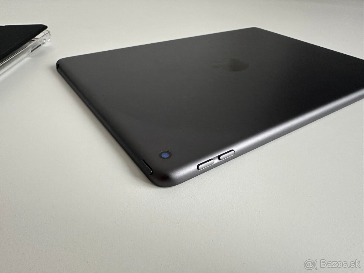 Apple iPad 8. generácia 128GB - 6