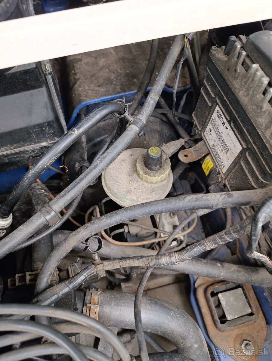 Rozpredám škoda Felicia 1.6mpi 55kw - 6