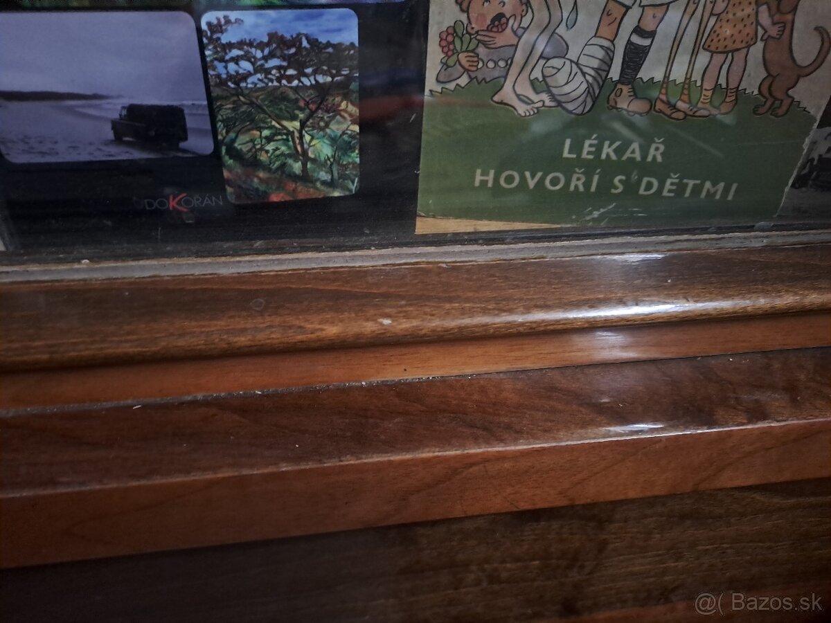 Knihovna/vitrína, autor Jindřich Halabala - 6