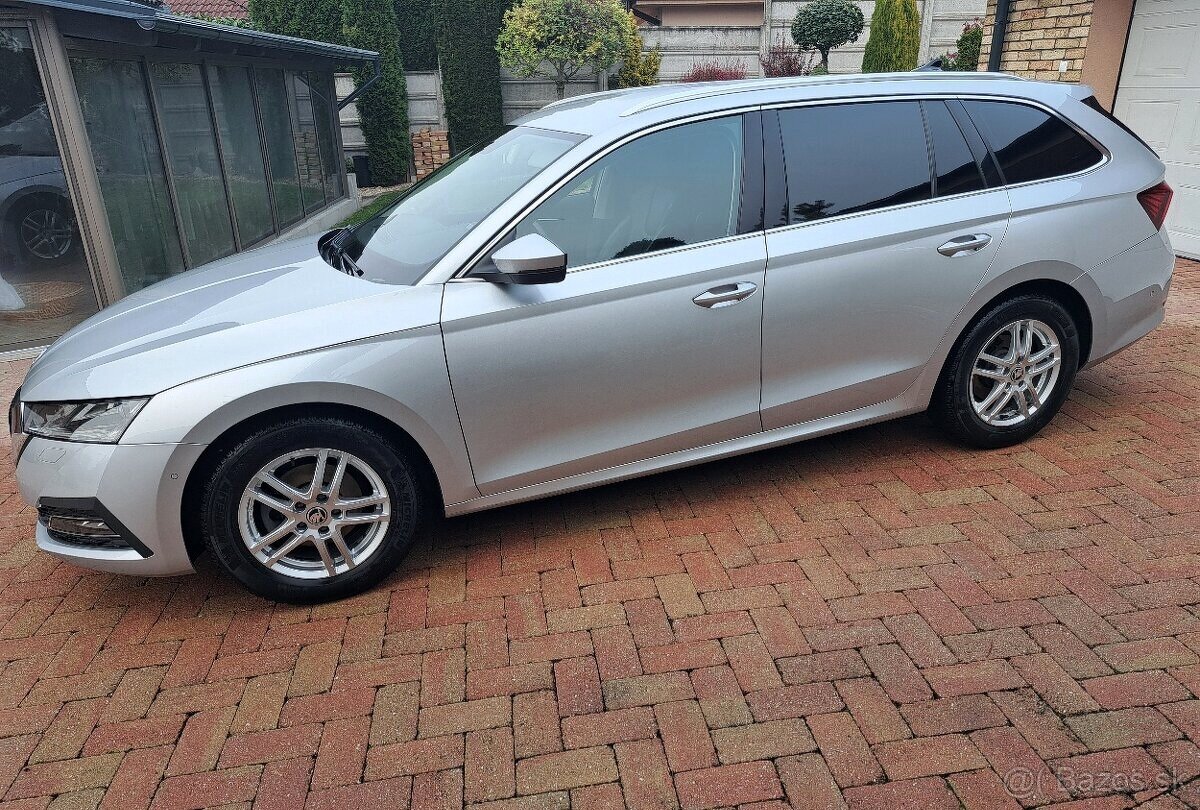 Škoda Octavia Combi 4 Premium DSG - 6