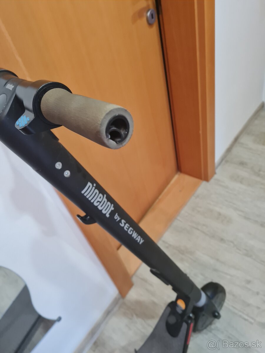 Elektricka kolobežka Ninebot Kickscooter ES - 6