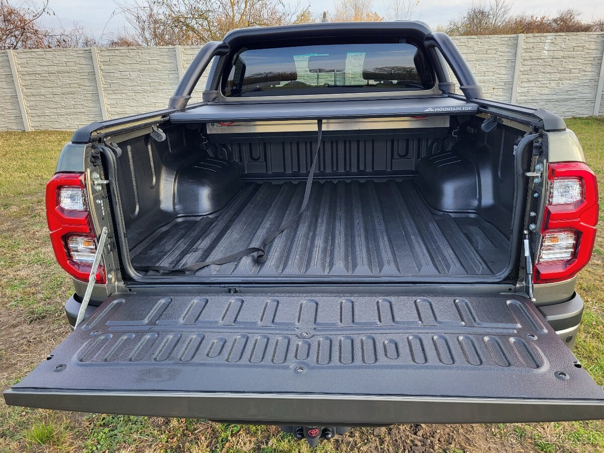 Toyota Hilux 2.8 D-4D Invincible 4x4 A/T, odpočet DPH - 6