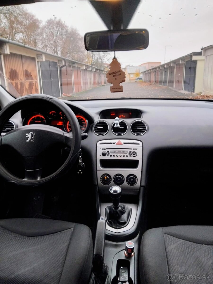 Peugeot 308 1.4 Benzín 145 900km - 6