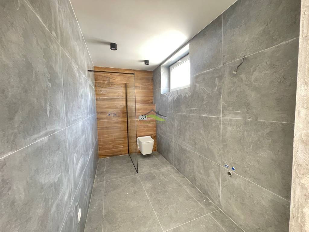 NOVINKA Moderná NOVOSTAVBA v rekreačnej oblasti KALUŹA - 6