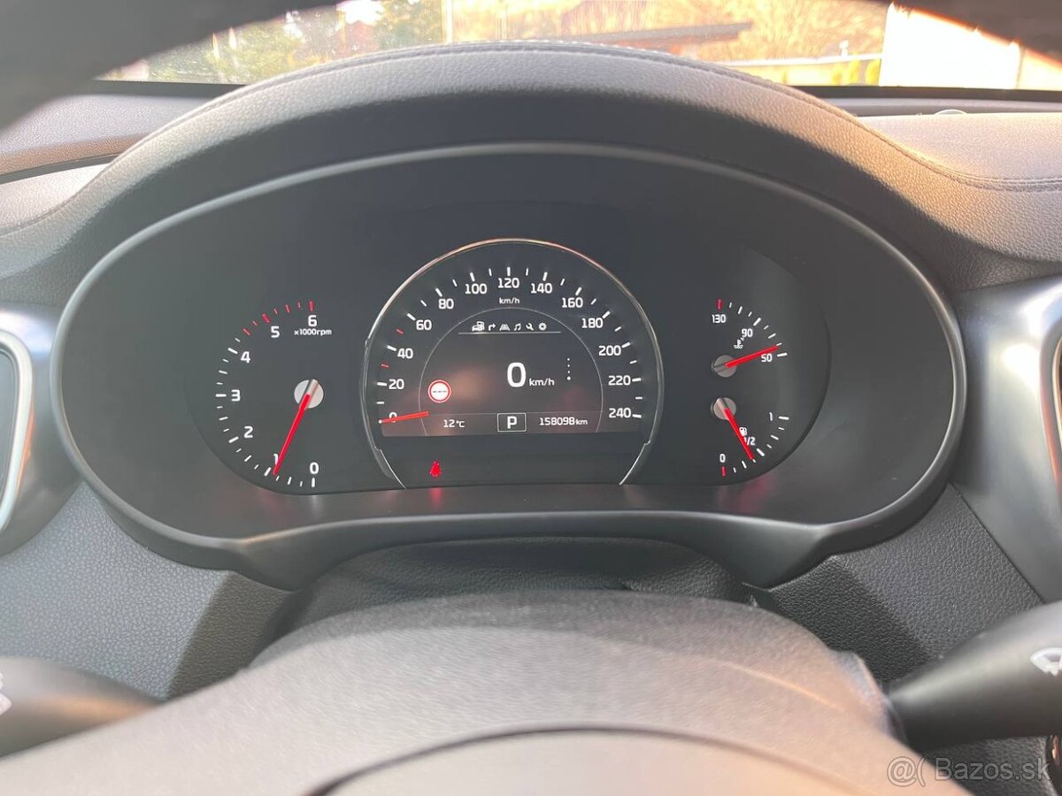 Kia Sorento 7 miestná ,2.2 CRDI Platinum - 6