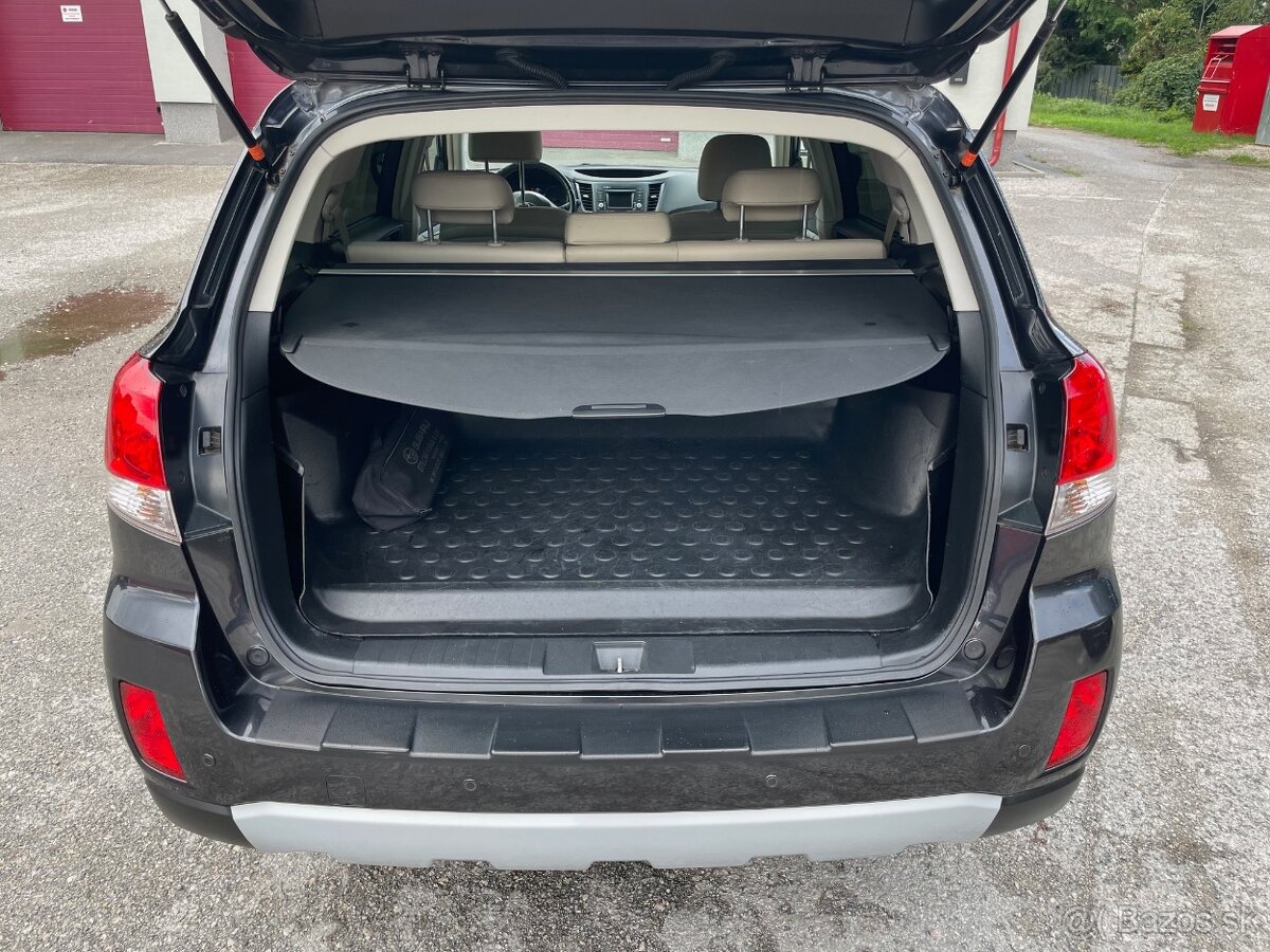 Subaru Legacy Outback 2,0 D CVT 150k - 6