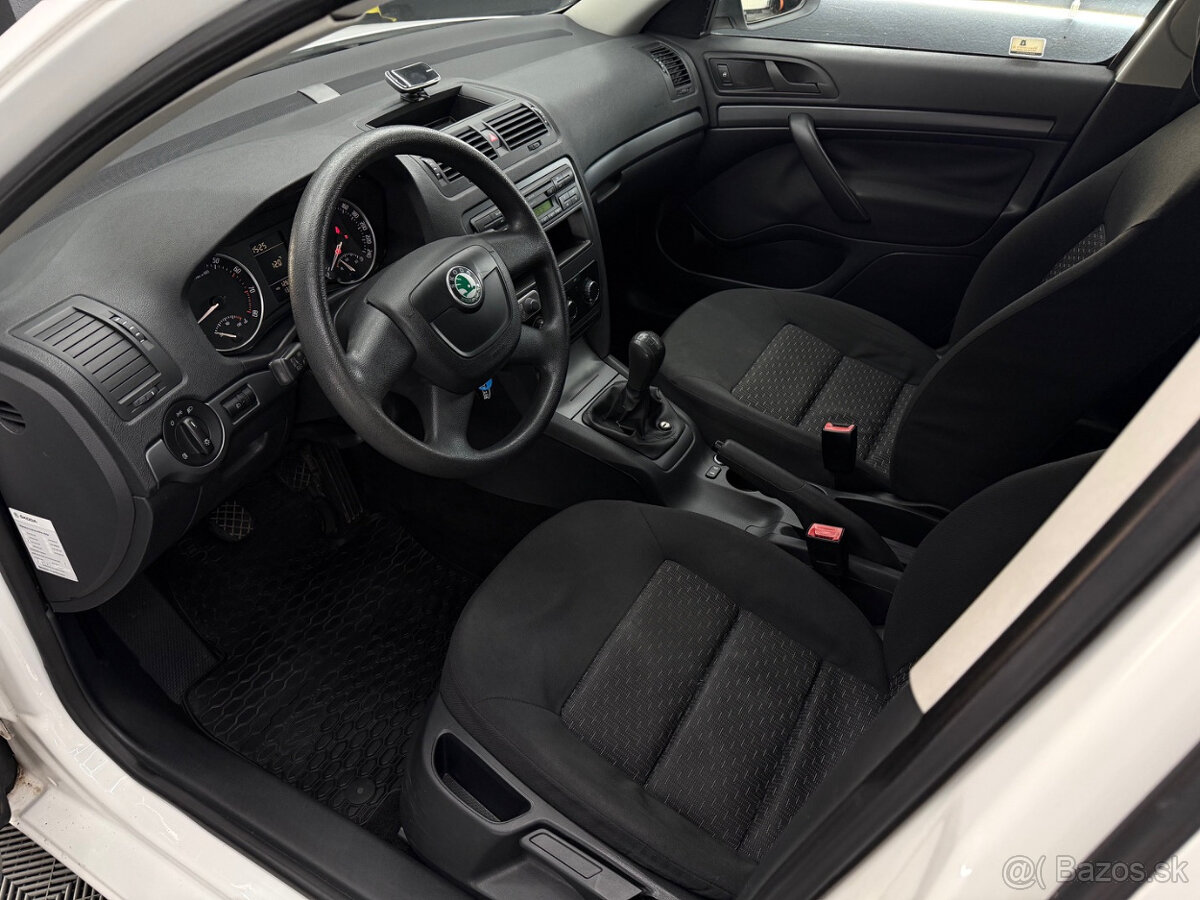 Škoda Octavia 1.6 MPI Family - 6