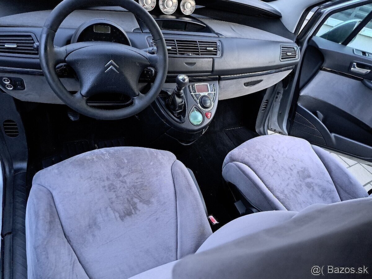 Citroën C8 2.0Hdi Model 2010 7miest - 6
