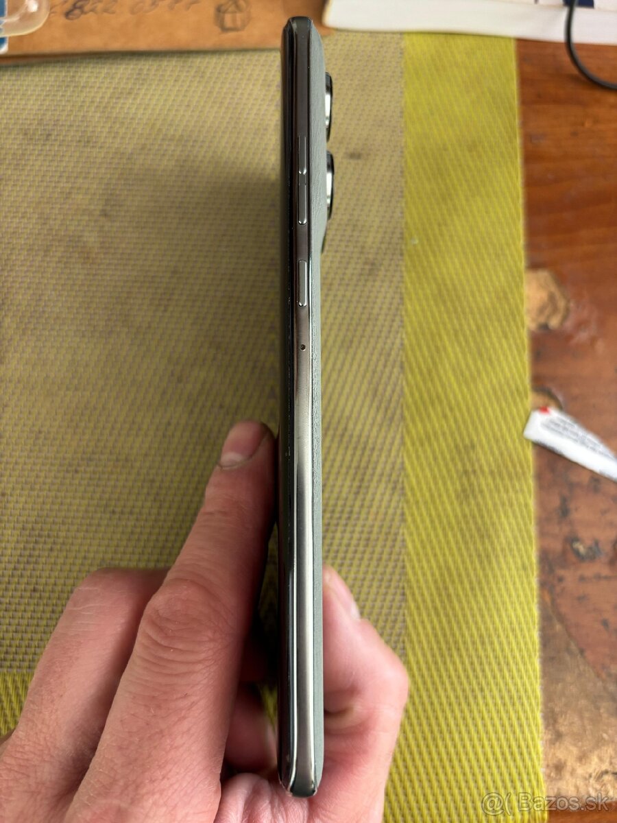 Motorola Edge 60 Pro - 6