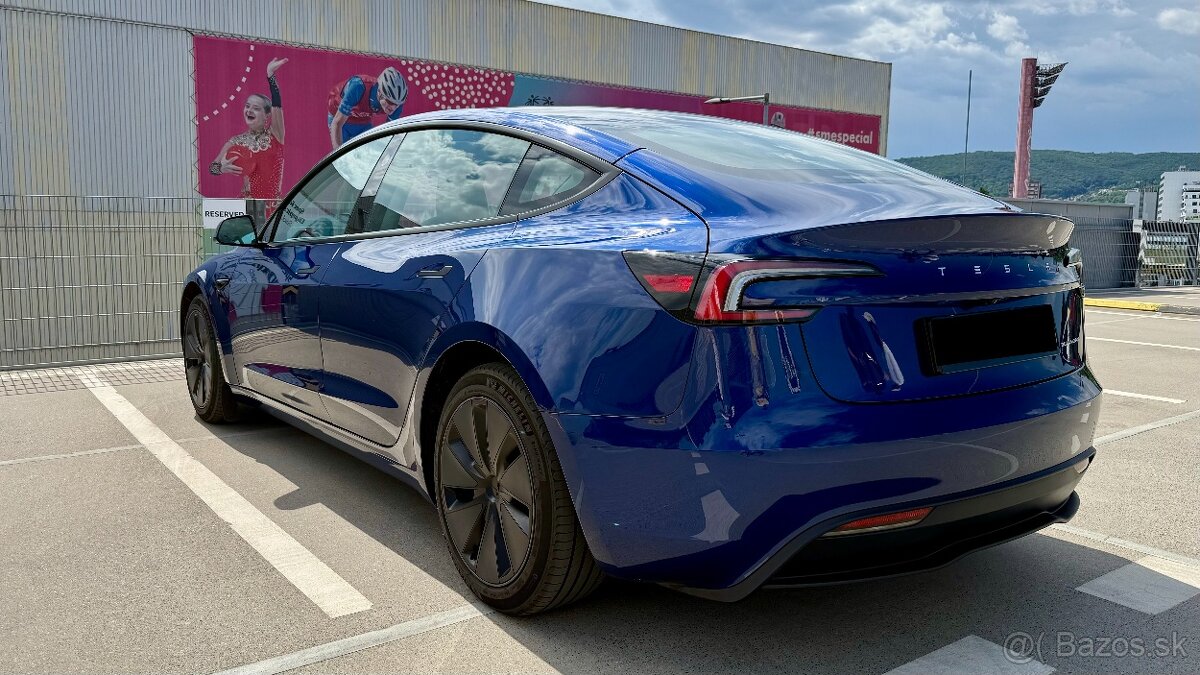 Tesla Model 3 Long Range AWD - 6