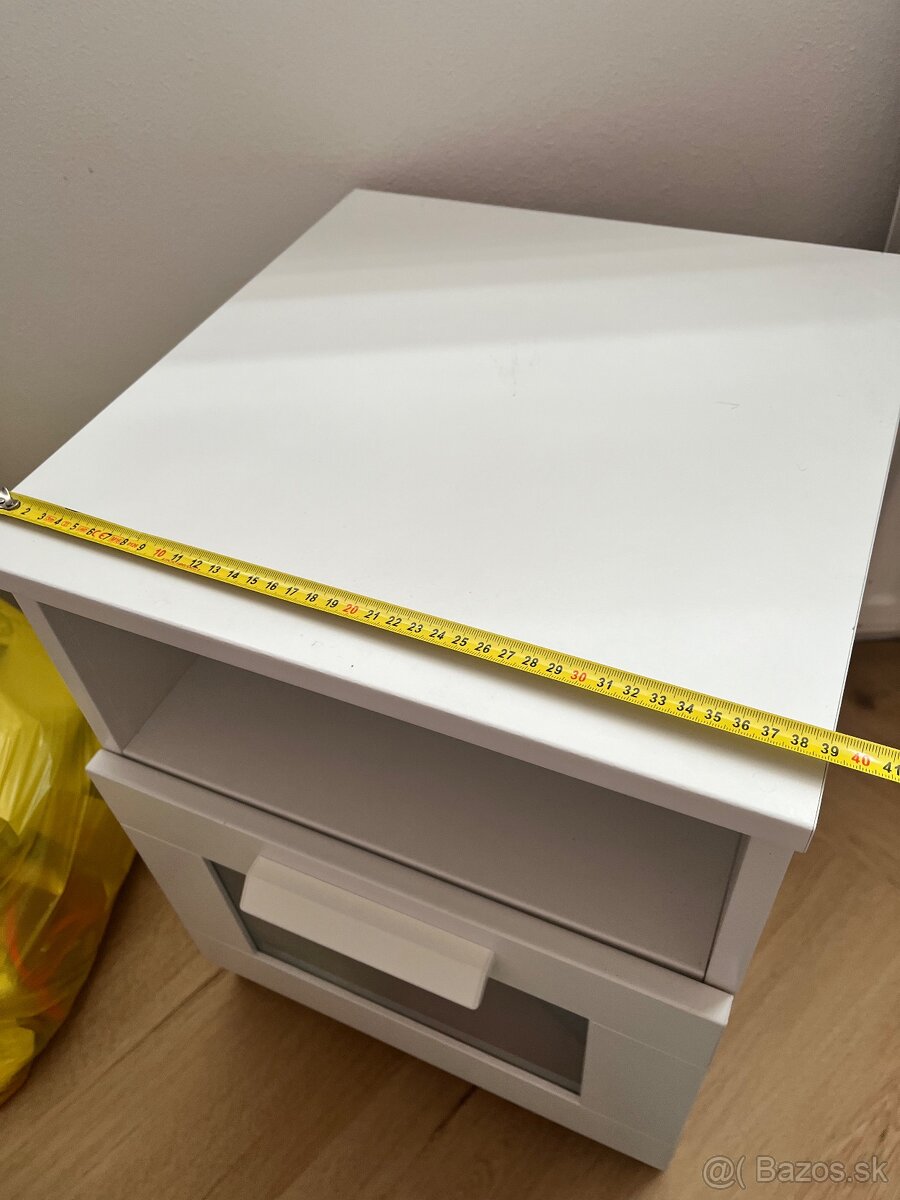 Nočný stolík IKEA - 6