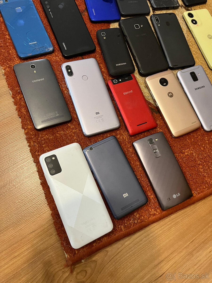 Predám 22 telefonov + tablet - 6