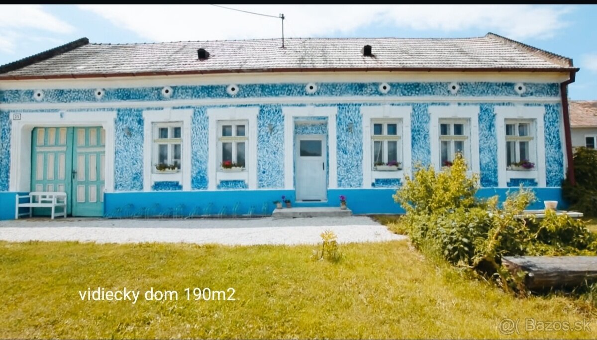 Výnimočná udalosť s dvomi domami a - 6