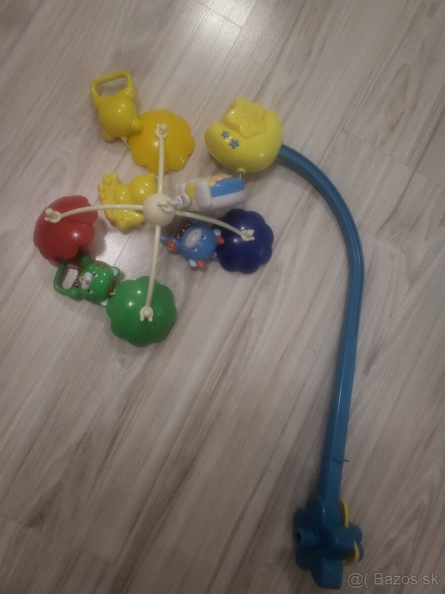 Kolotoč na postieľku - 6