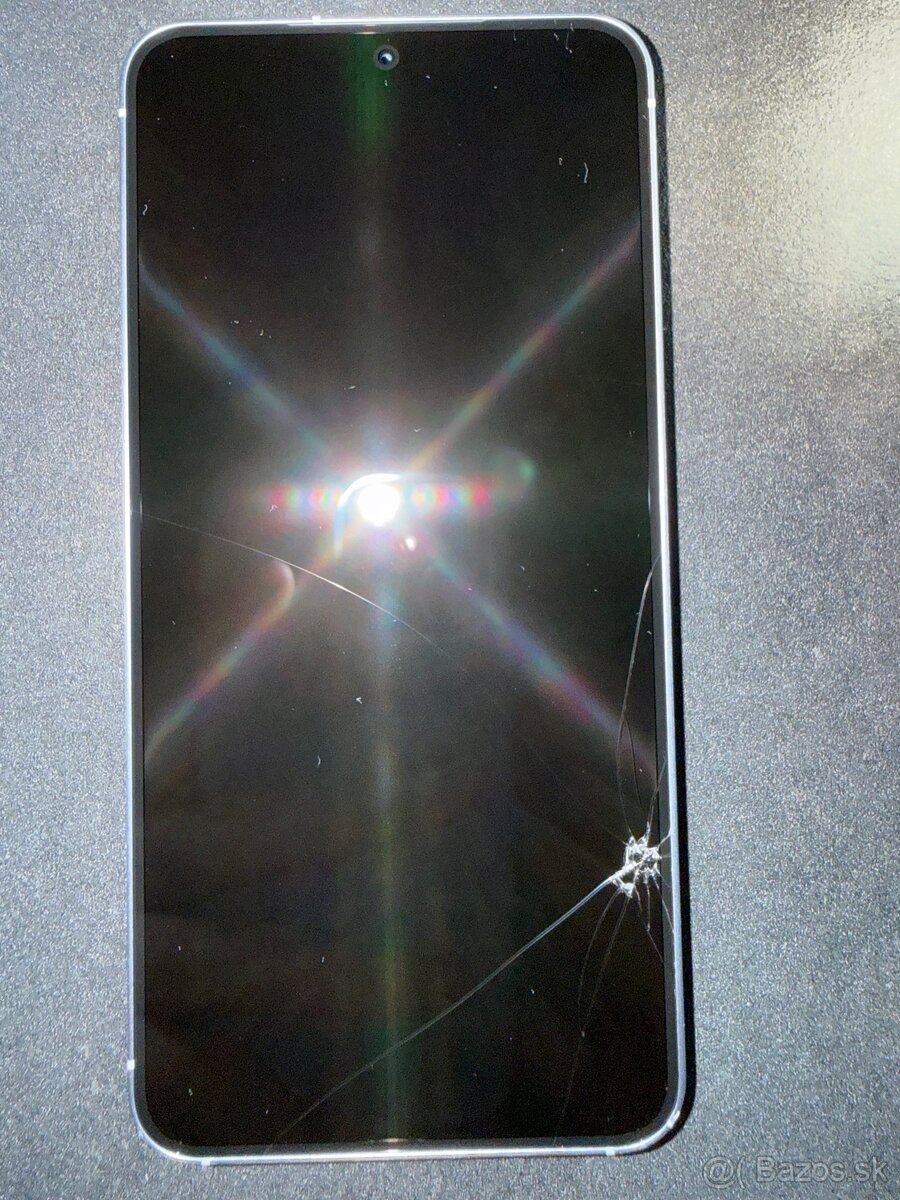 Samsung Galaxy S25 – Poškodený displej - 6