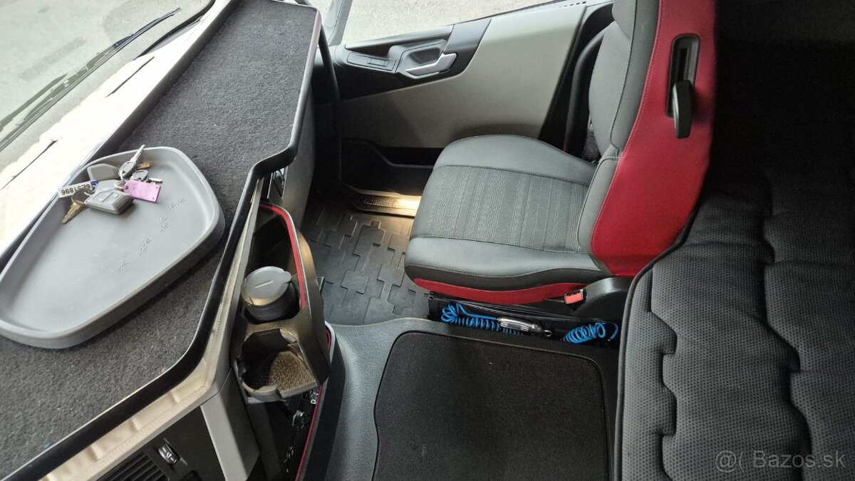 Prodá VOLVO FH 500 XL 4X2 EURO 6 - 6