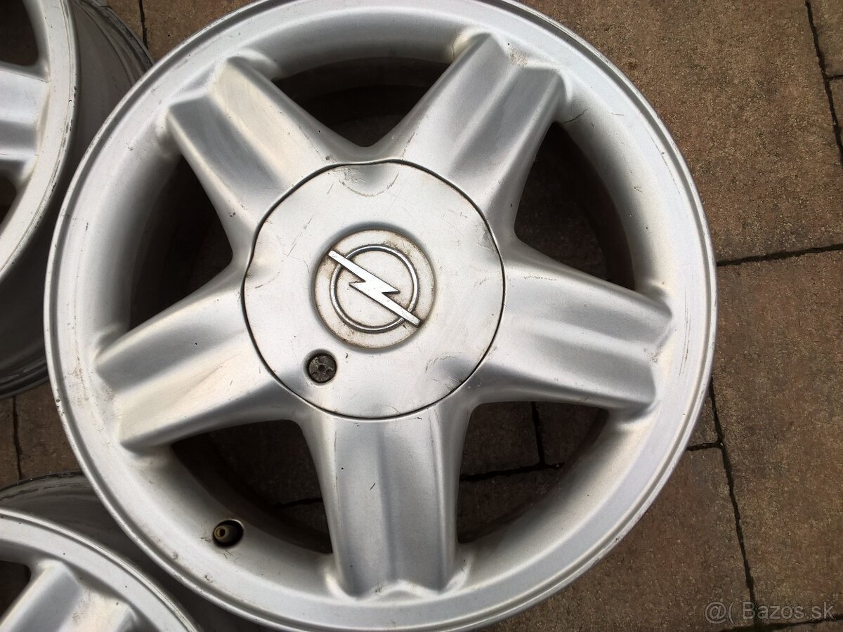 4 ks ZIMNÉ 195/60 R15 88T KLEBER cca 7 mm - LEN 20,- €/kus - 6