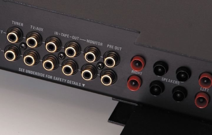 Linn / Loewe integrovany zosilnovac CD prehravac - 6