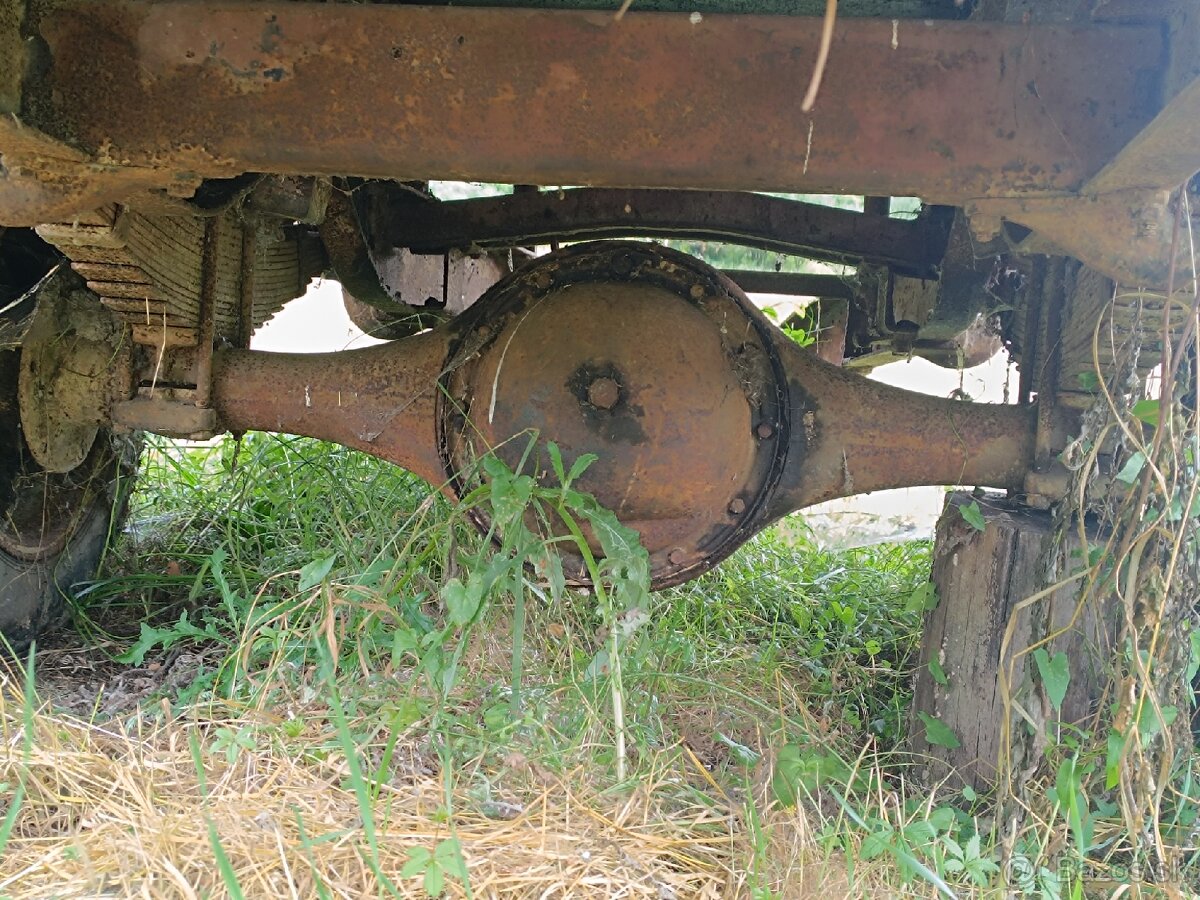 Vlečka valník s pohonom - 6