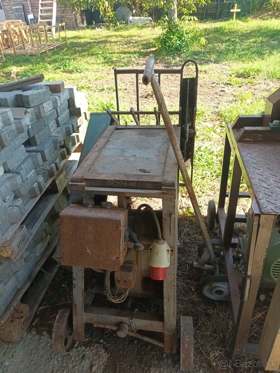 Cirkulár a štiepačka dreva - 6