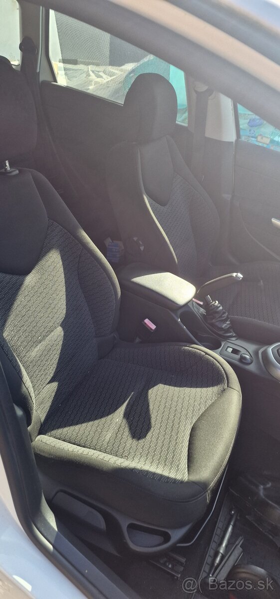 Predám ako subor Peugeot 308 Sw 1.6 thp 2008 - 6