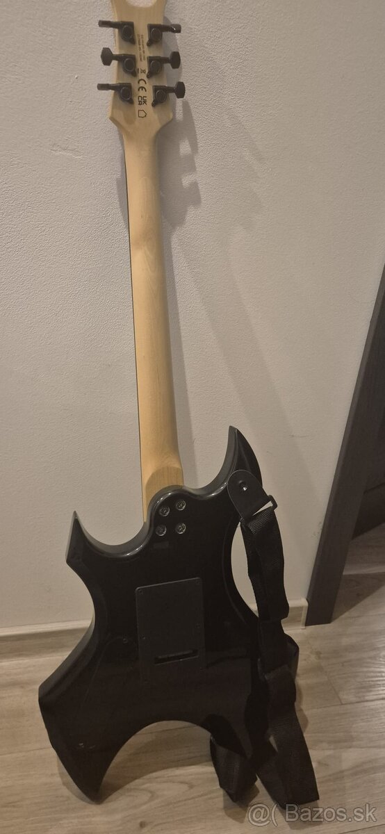 Predám elektrickú gitaru Harlem X a 15w AMP - 6
