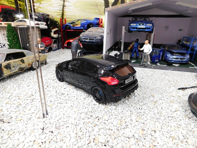 model auta Ford Focus RS Mk3 Otto mobile 1:18 - 6