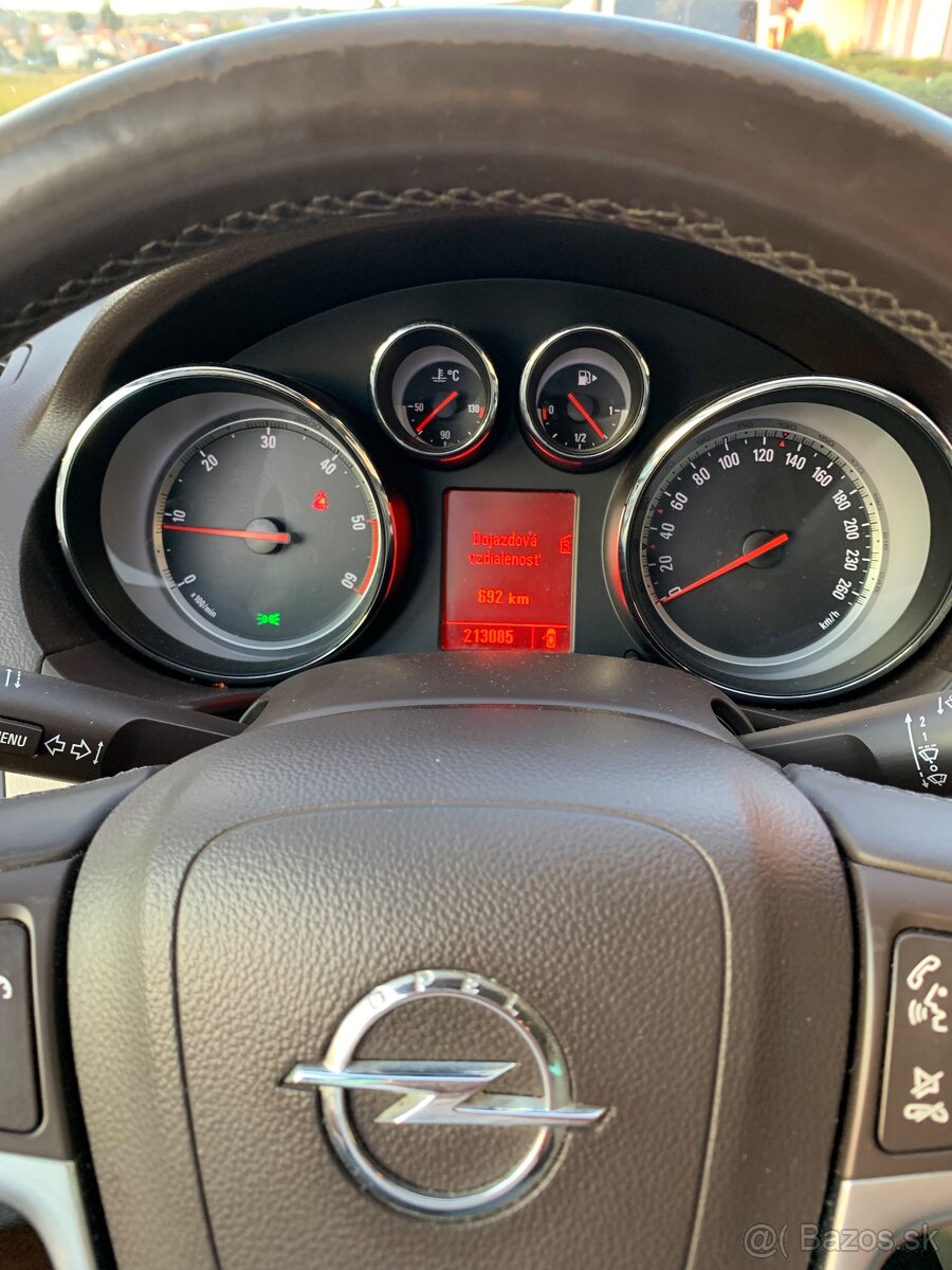 Opel Insignia cosmo sport tourer sw - 6