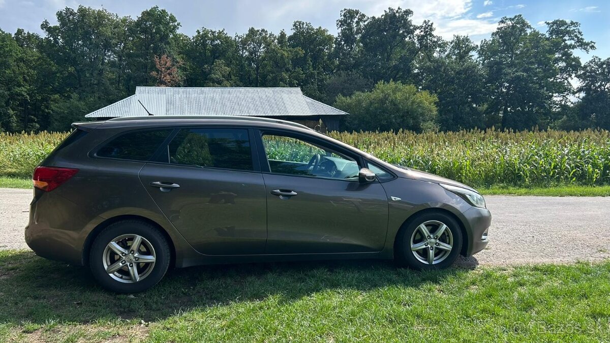 Kia ceed SW 1.6 CRDI 94KW - 6