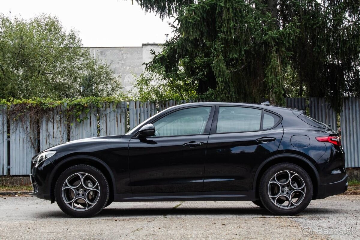 Alfa Romeo Stelvio Q4 - 6