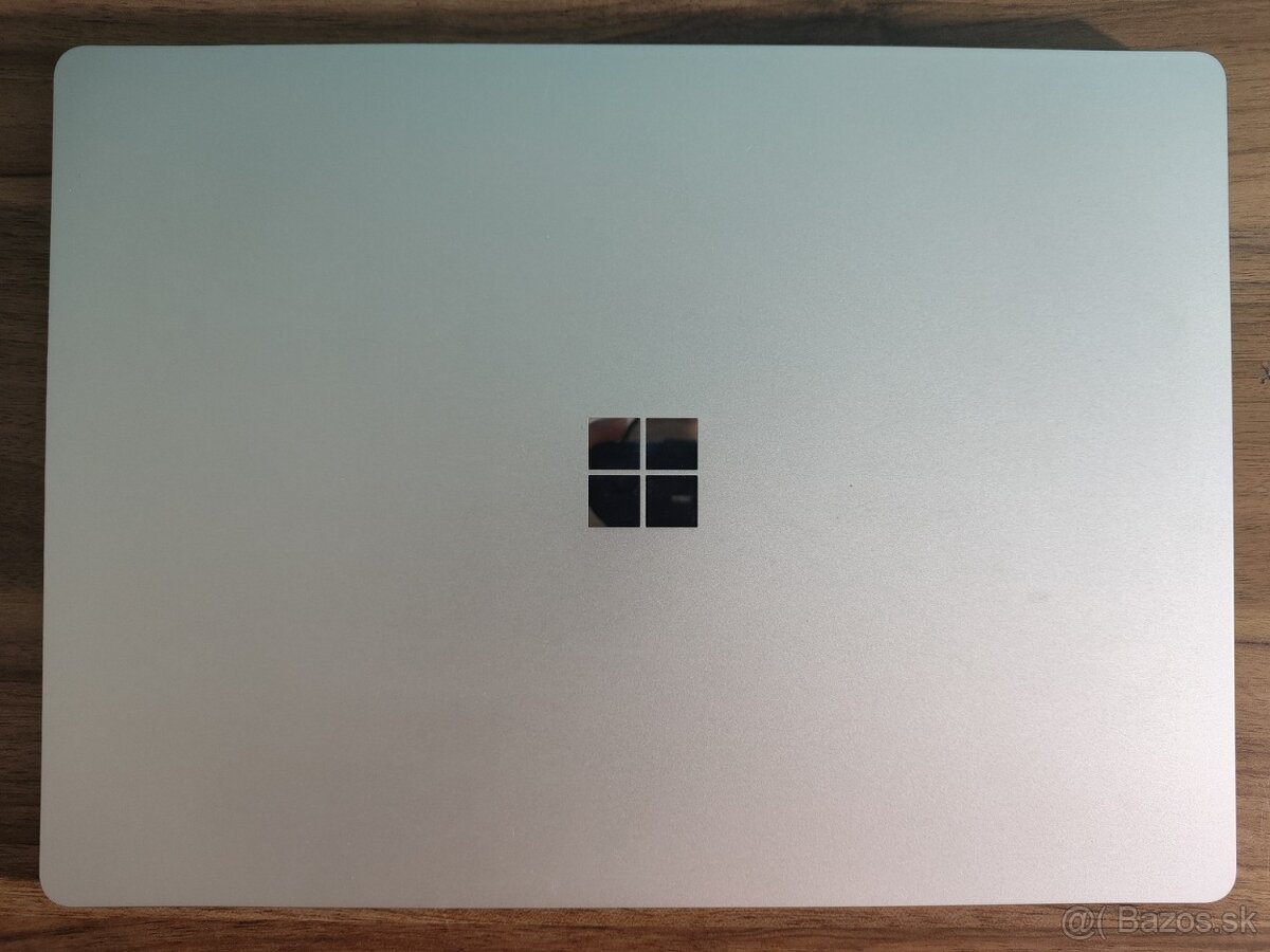 Microsoft Surface 5 | i5 1245U (10-core) • 16GB RAM • 512GB - 6