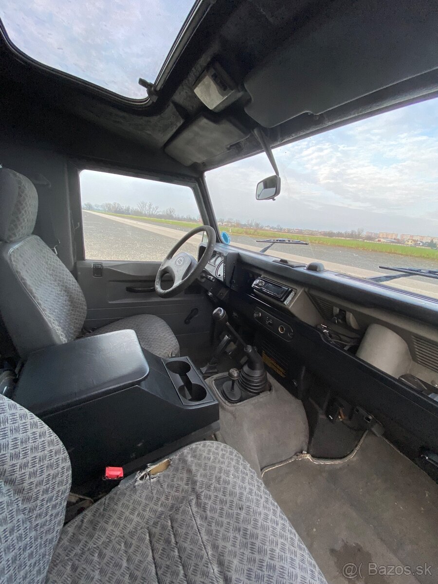 land rover defender - 6