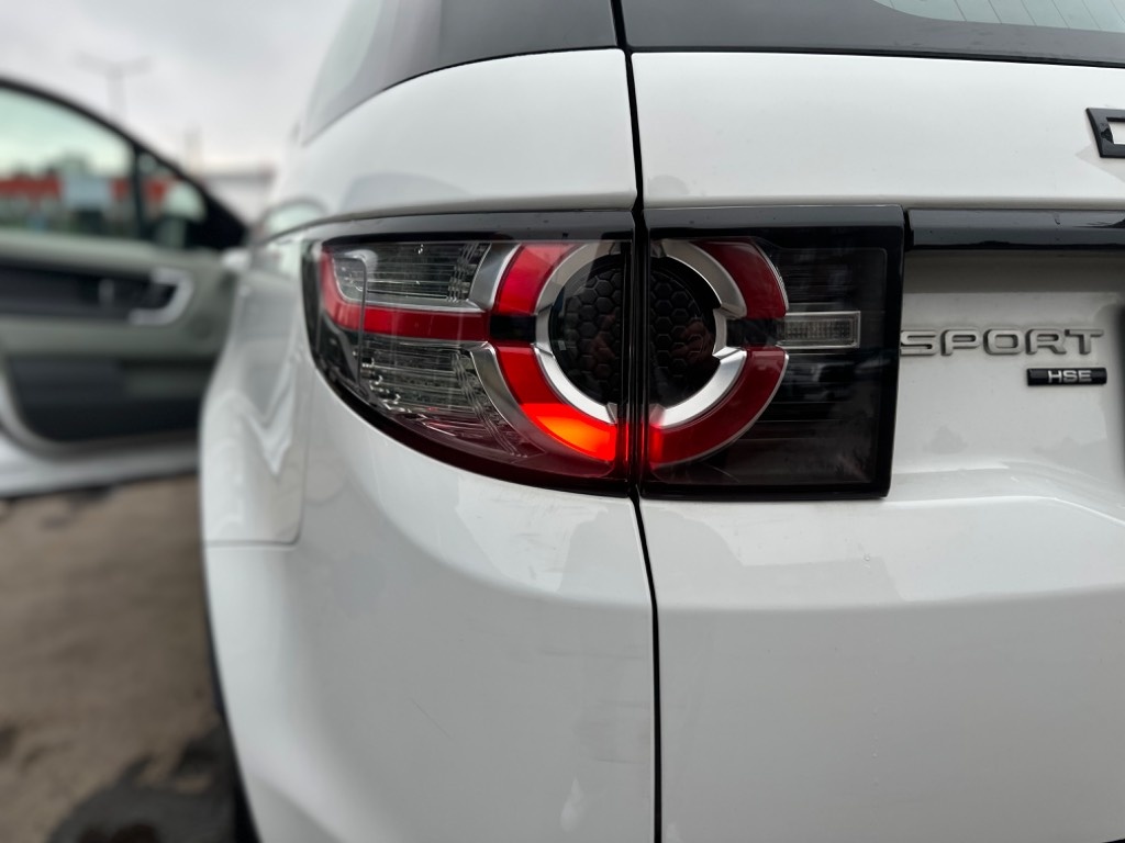 Land Rover Discovery Sport - 6