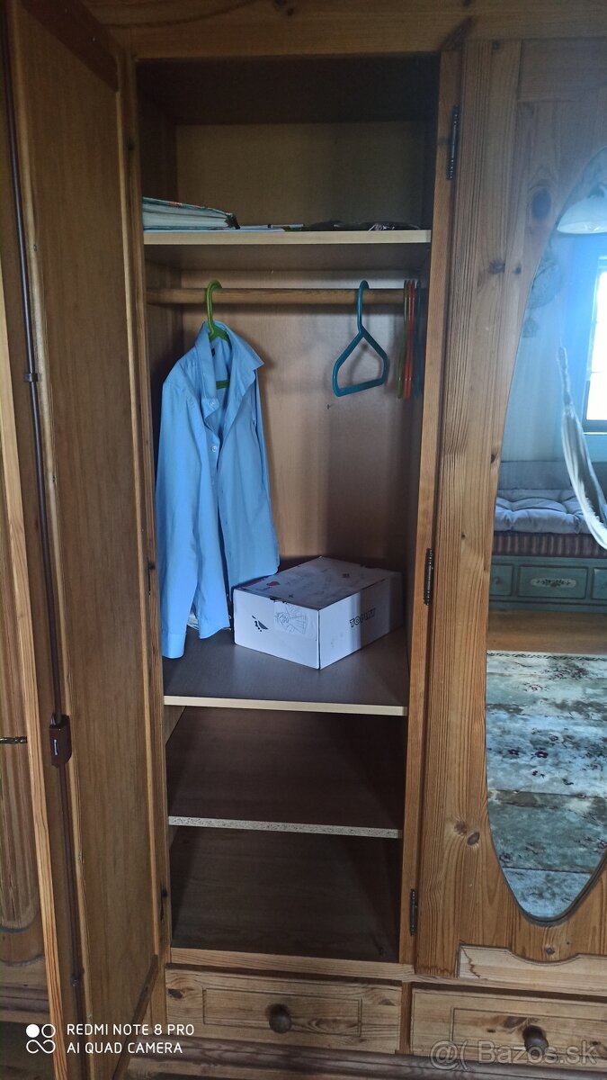 Rustikálna drevená masívna šatníková skriňa - 6