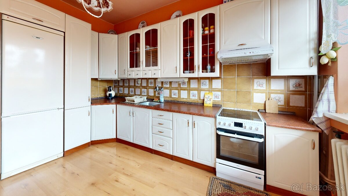 Na predaj veľký 3 podlažný dom Šulekovo, pozemok 524m2 - 6