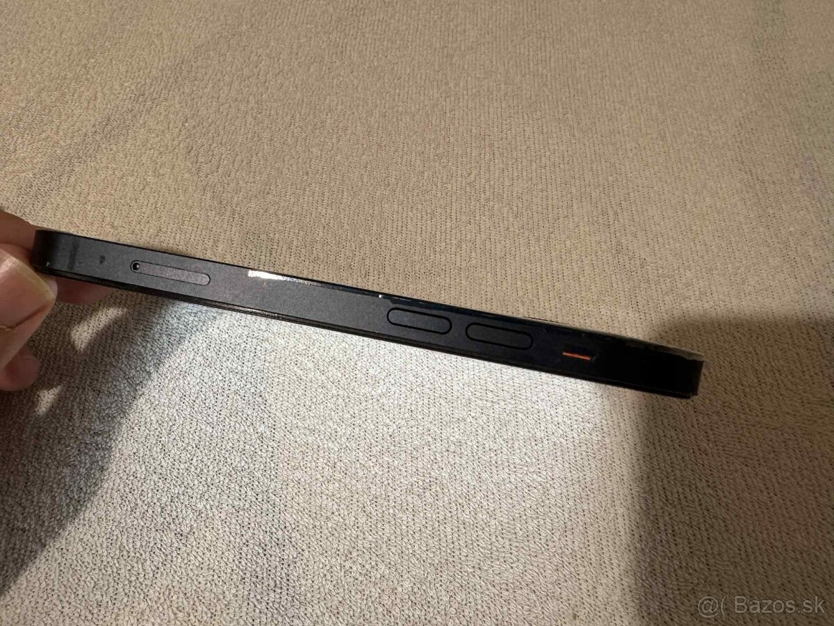 iPhone 13 mini 128GB - rozbitý zadok a neoriginálny displej - 6