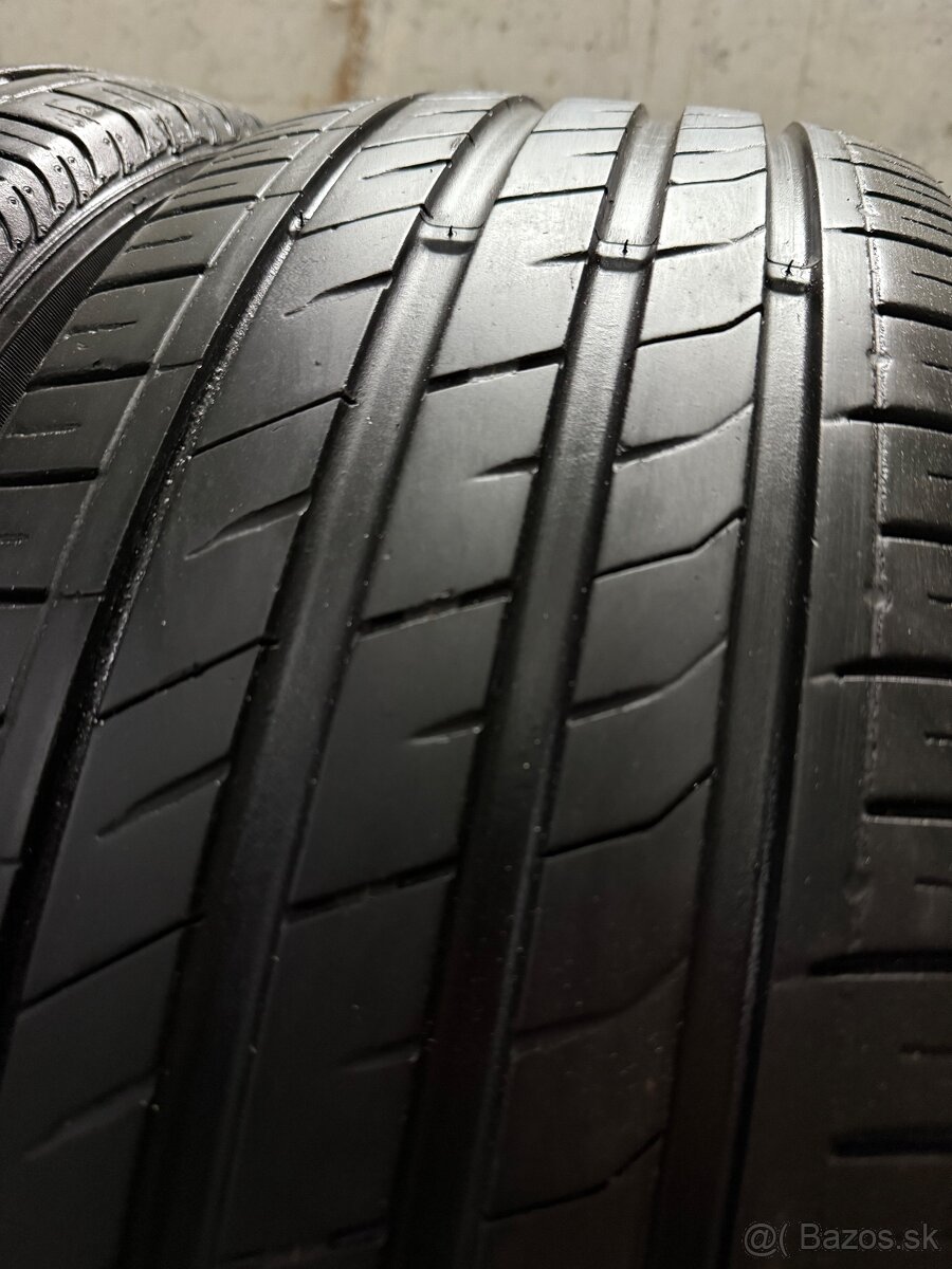 Letné pneumatiky 245/45/19 Nexen NFera SU1 - 6