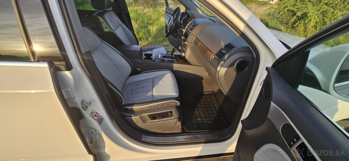 VW Touareg 3.0 TDI INDIVIDUAL 176 kW - 6