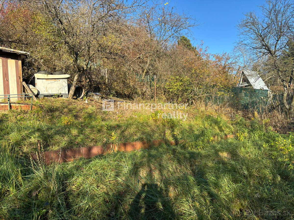 Na predaj záhrada s murovanou chatou. - 6