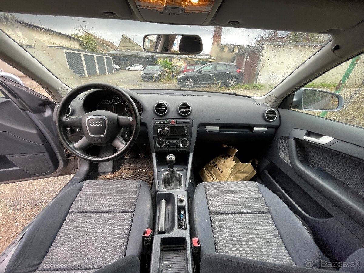 Audi A3 1.6 FSI sportback - 6