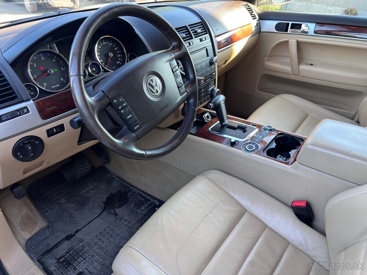 Predám náhradné diely na Volkswagen touareg 3.0tdi 176kw - 6