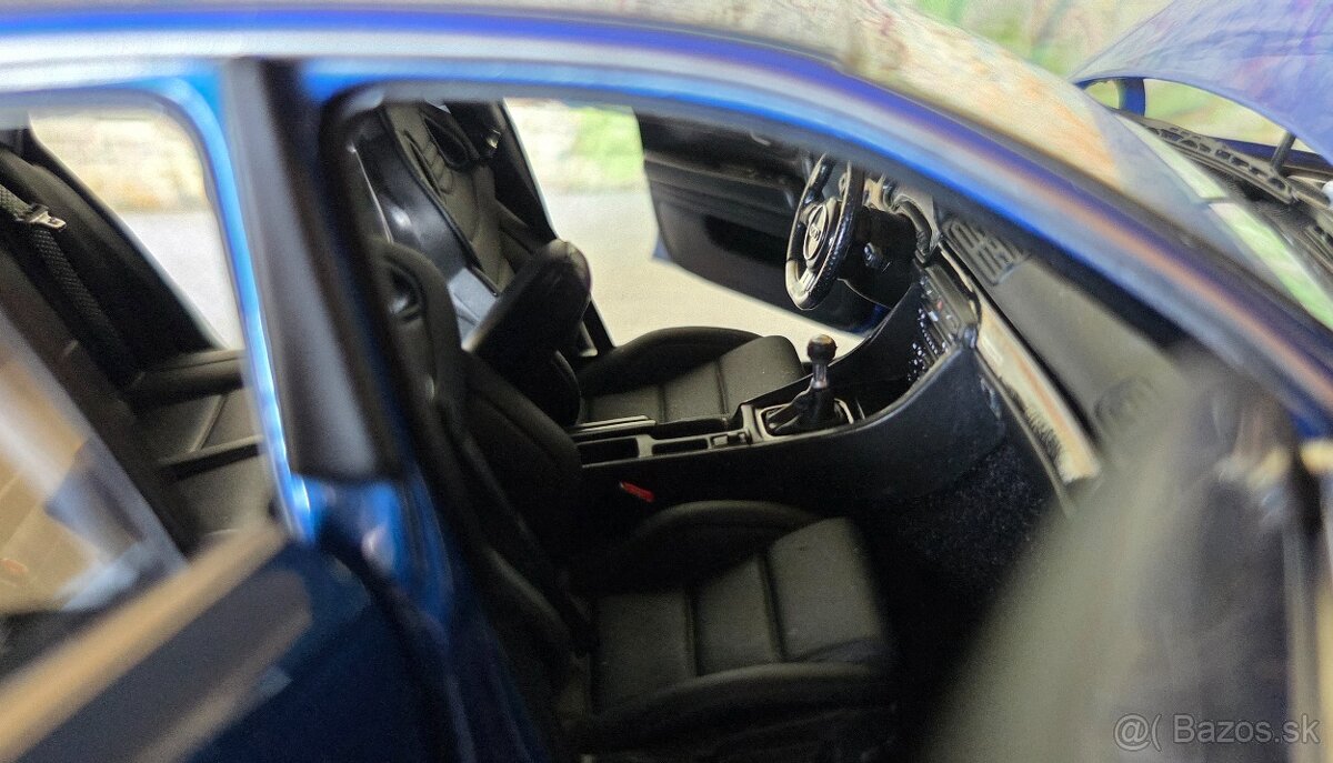 Audi RS 4 B7 1:18 - 6