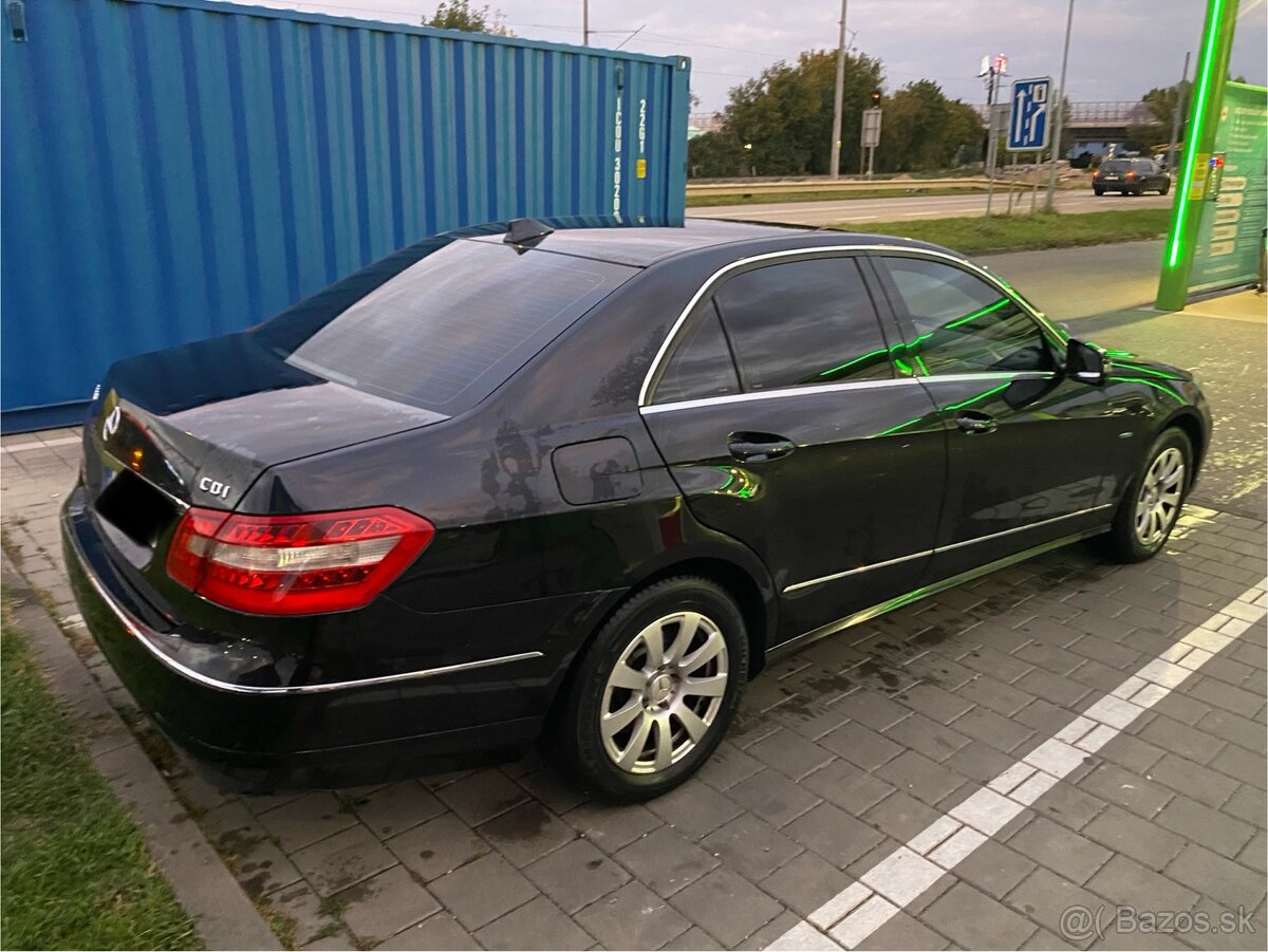 Mercedes Benz E200 - 6