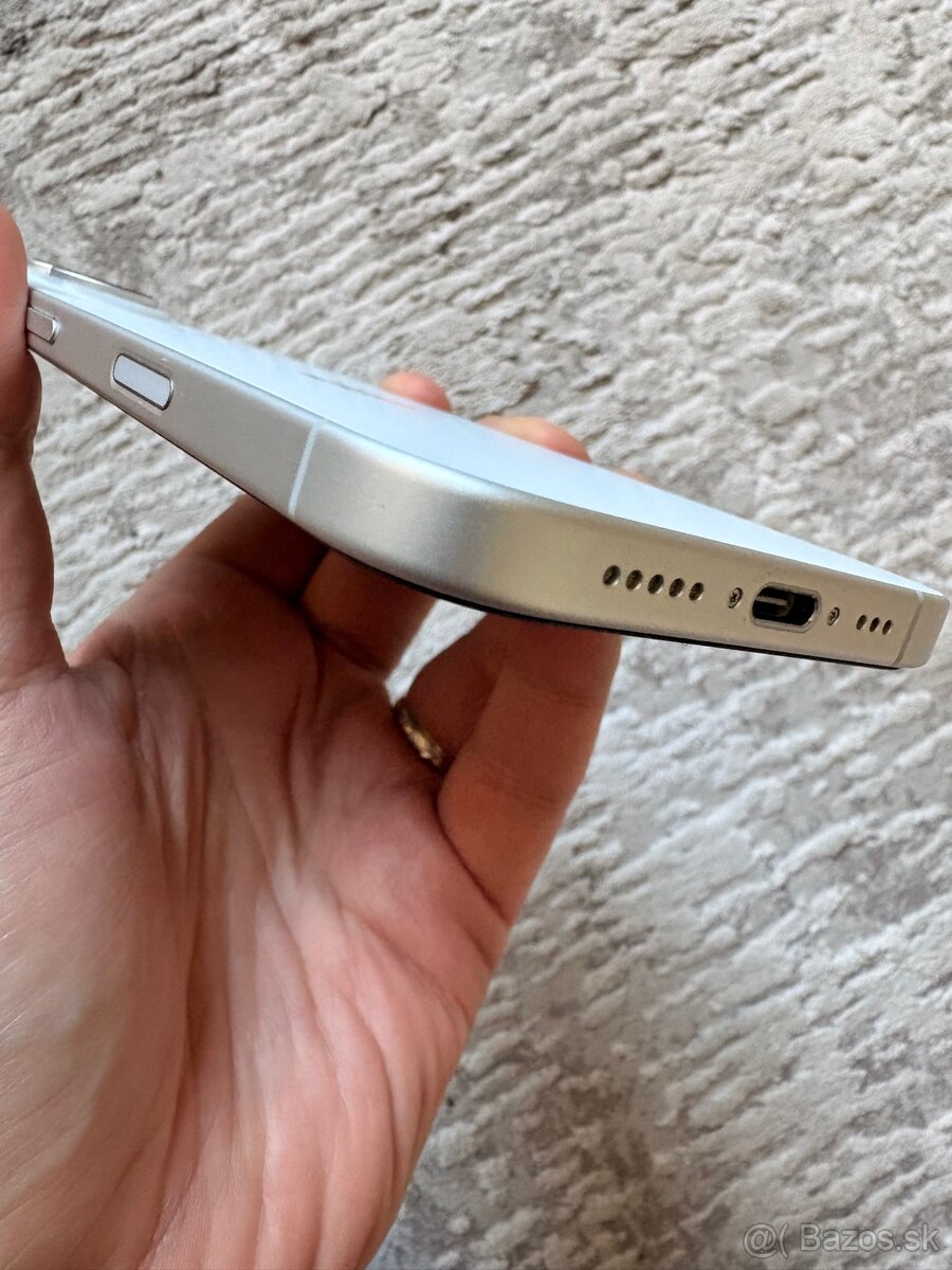 Apple iPhone 16 White - 6