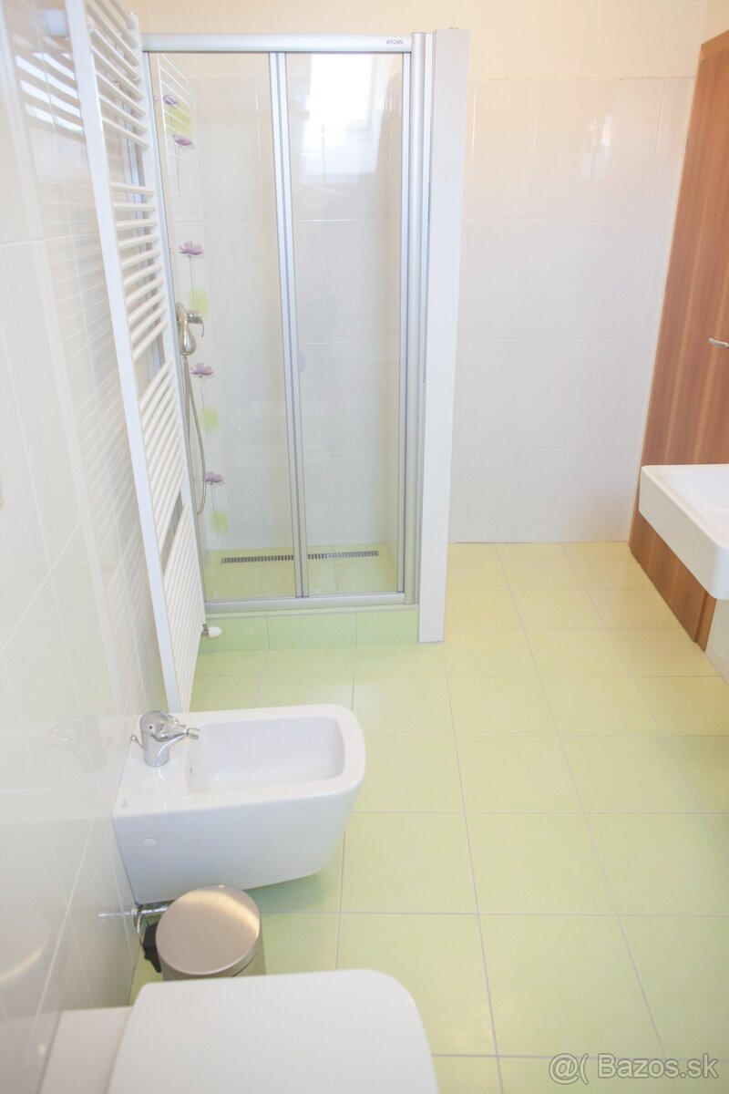 Amnis Student House-Studio34-iba pre 1-študentku-OBSADENÉ - 6