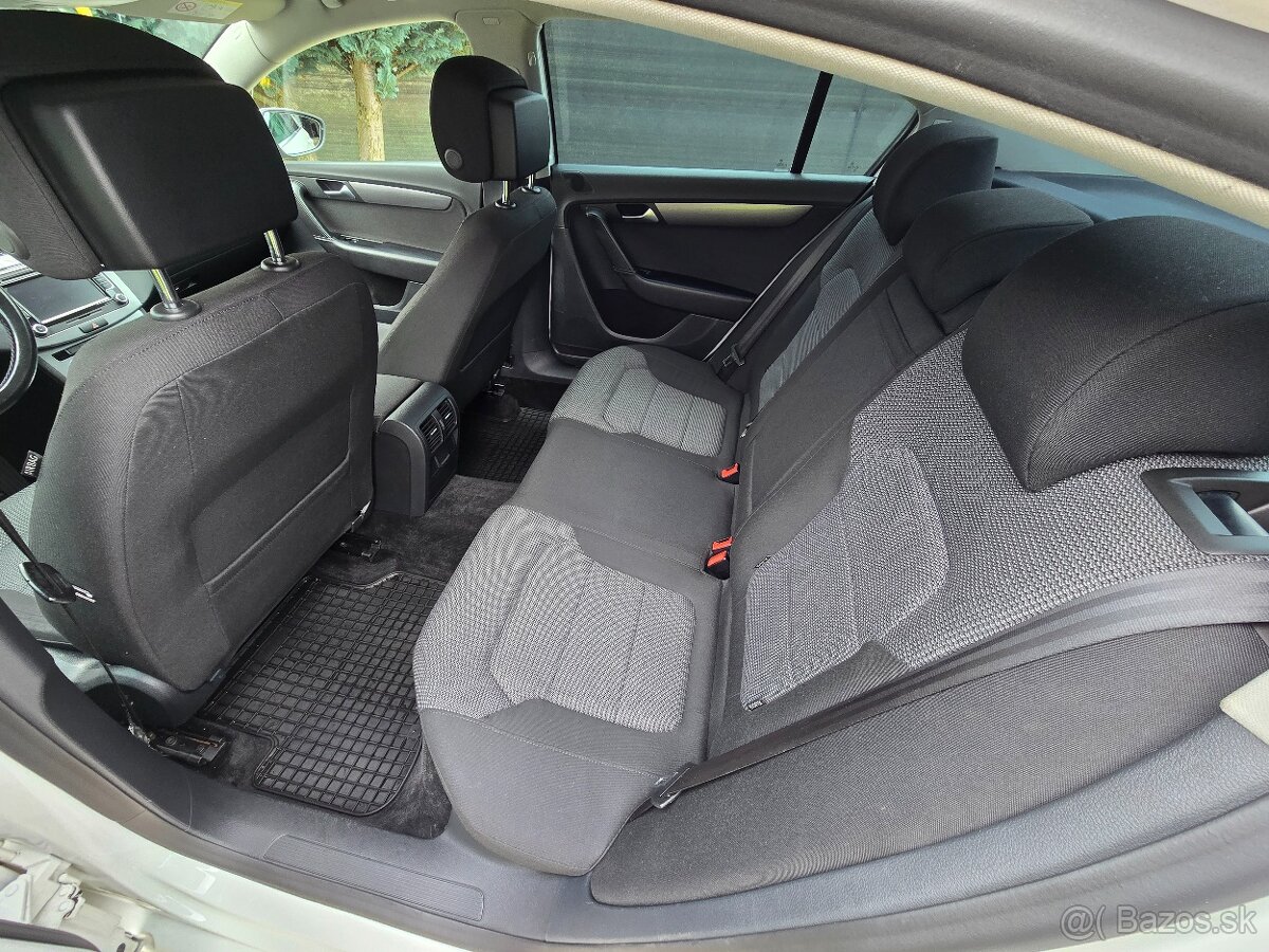 Volkswagen Passat B7 - 6