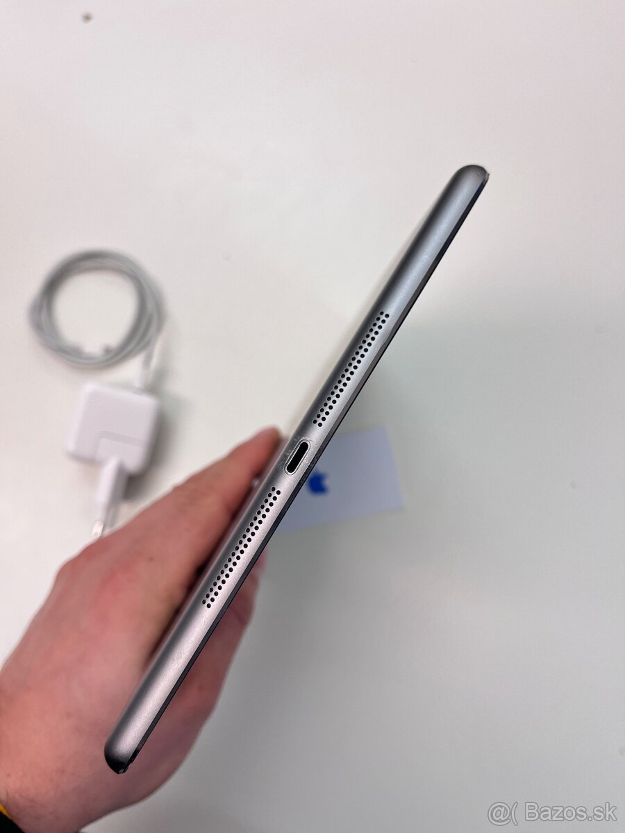 Apple iPad Air 16GB Wifi 1. generácia - 6
