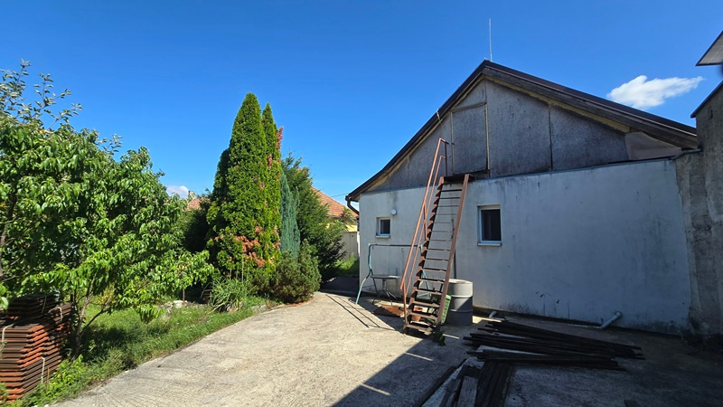 Pekný dom v Leviciach - na Mudroňovej ul. - poz. 706 m2 - 6